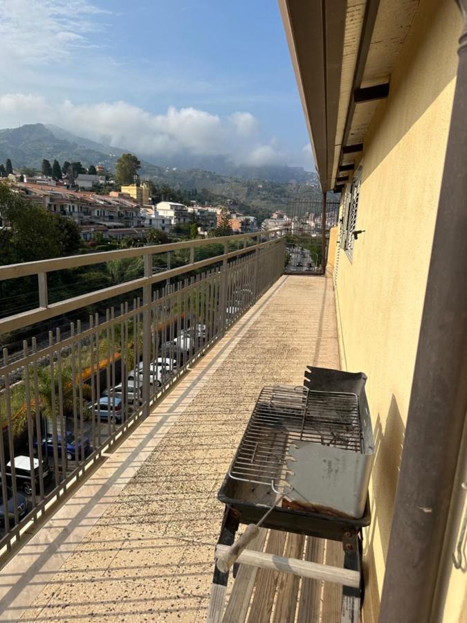 Attico Di Giggia Lejlighed Giardini Naxos Eksteriør billede